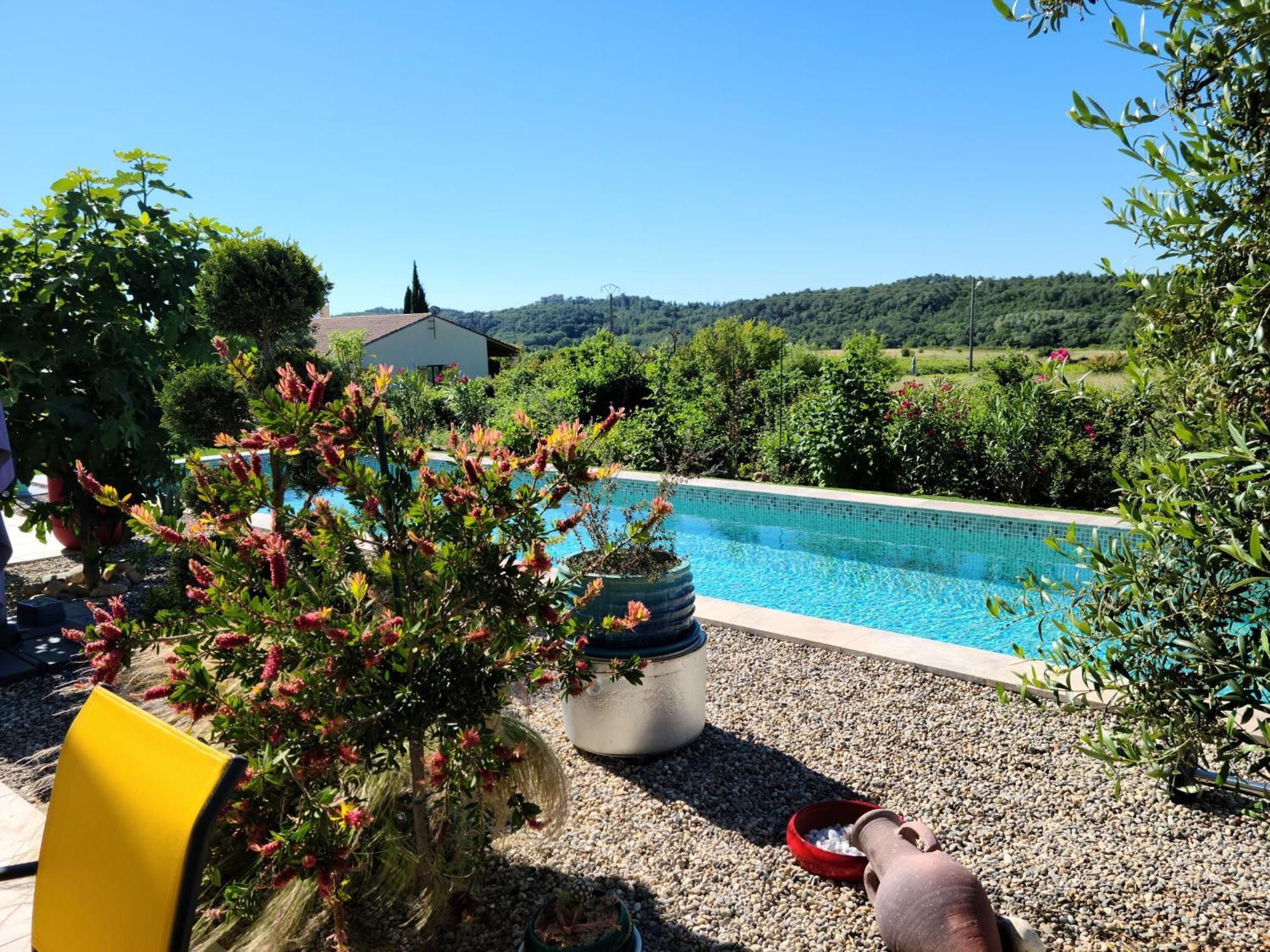 Les Papillons D'Uzes Bed and Breakfast Saint-Laurent-la-Vernède Eksteriør billede